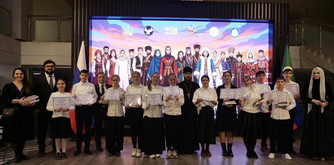 В Махачкале определили победителей межконфессионального брейн-ринга «Связь времен — от начала до наших дней»